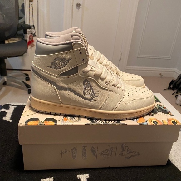 Shoes - Picture 5 of 5